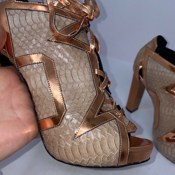 Pierre Hardy 36.5 Rose Gold Metallic Heeled Bootie - Picture 9 of 10